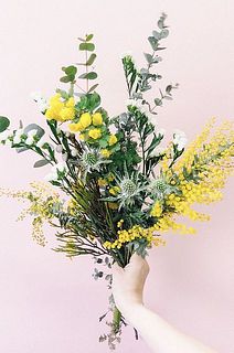 ミモザのフレッシュスワッグ