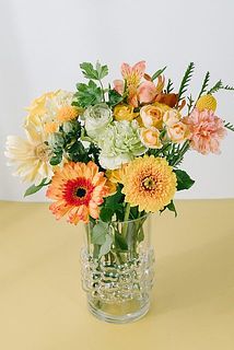 2束セットのお届け例　大きめの花器に2束たっぷり飾るのもおすすめ😍