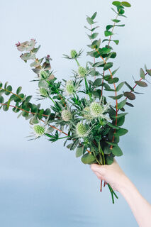 エリンジウムと紫陽花のブルーリース ユーカリ リューカ