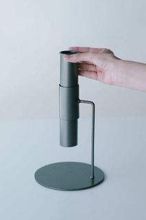 大きな枝を飾れるアイアンスタンド