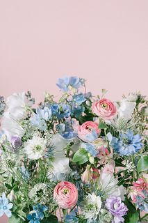 幸運を呼ぶ！3月の誕生花のおまかせブーケ