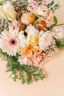 カスタードとアプリコットのおまかせブーケ