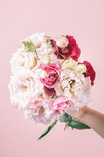 ミルクとベリーのトルコキキョウ