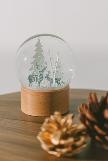 クリスマスインテリアに「小さなスノードーム」