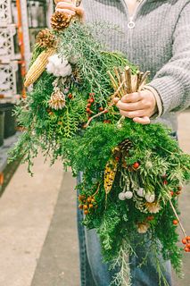 フローリストがつくる贅沢ホリデースワッグ