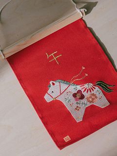 お正月の刺繍ミニタペストリー「干支午」