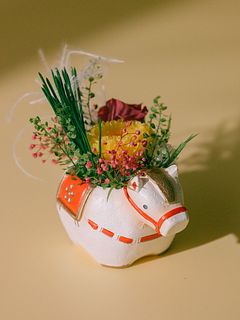 福を運ぶ「小さなプリザーブドフラワー午飾り」