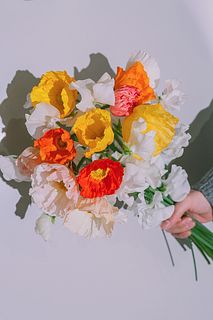 ポピーとホワイトスイートピーのおまかせ