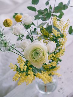幸せを呼ぶミモザのおまかせブーケ