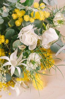 幸せを呼ぶミモザのおまかせブーケ
