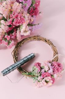 【2月のお買い得】ネクタリンオレンジスターチスのリースキット