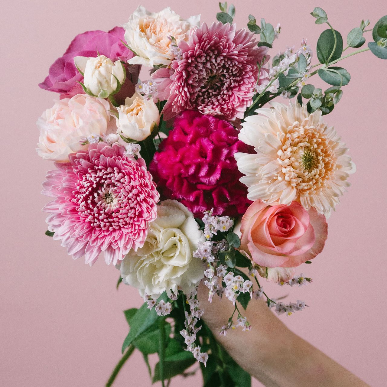 ピンク色の花言葉を束ねて