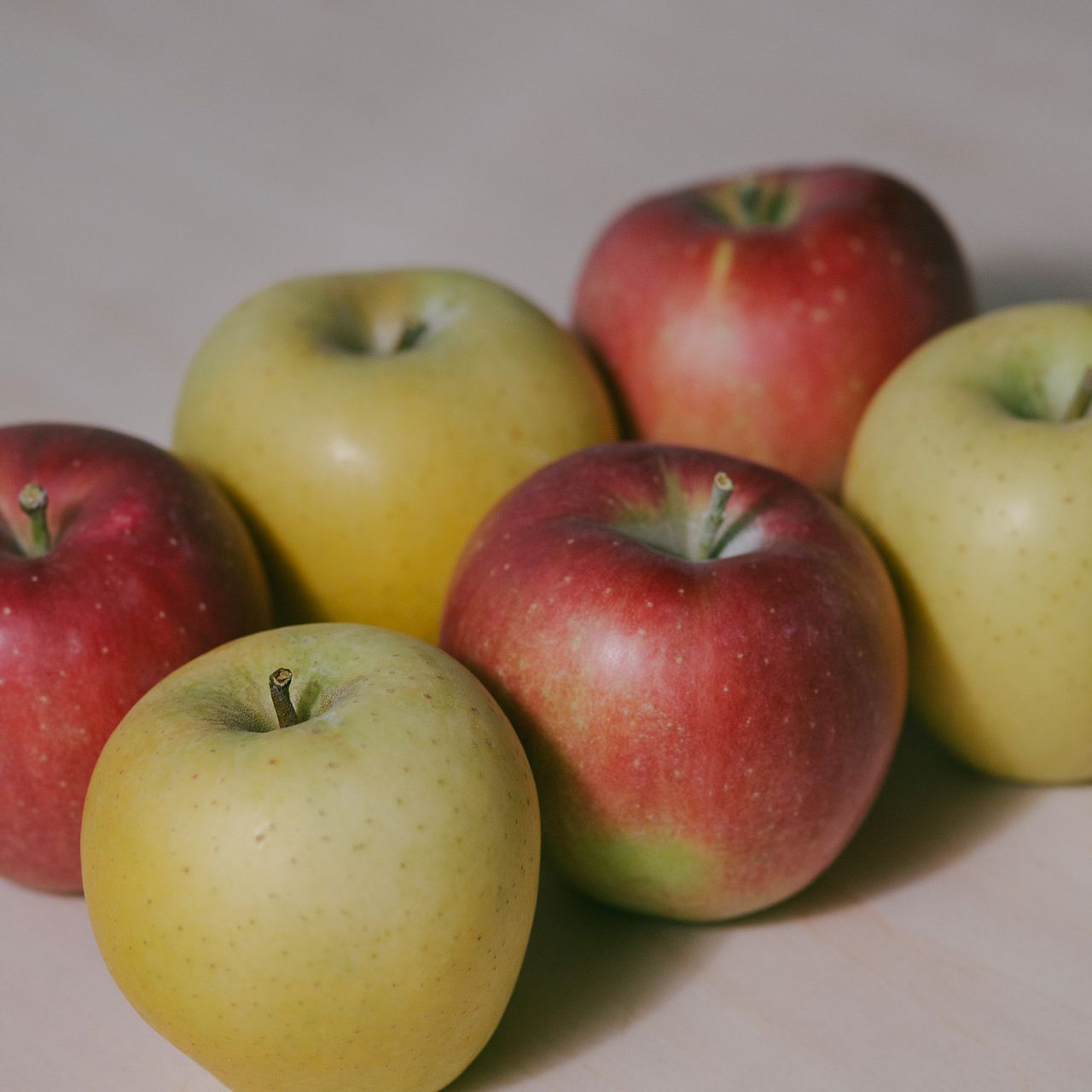 りんごページ B JIRUSHI MARKET（B JIRUSHI MARKET）Doichi Hiroshi @ B