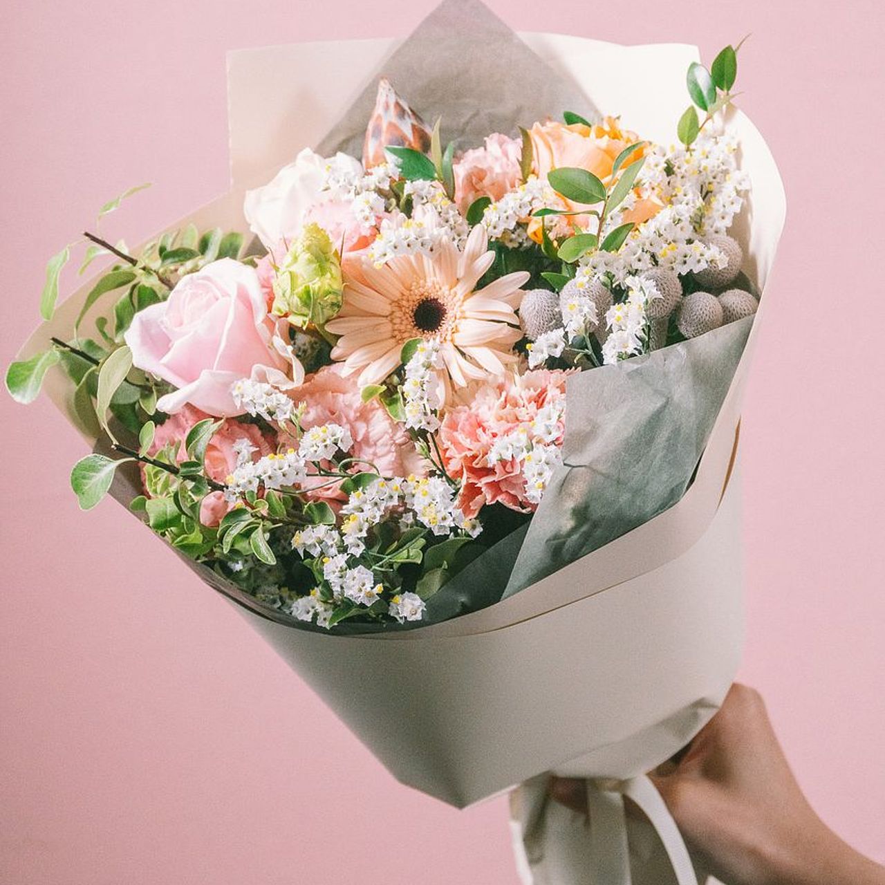 いい夫婦の日」おまかせスパイラルブーケ