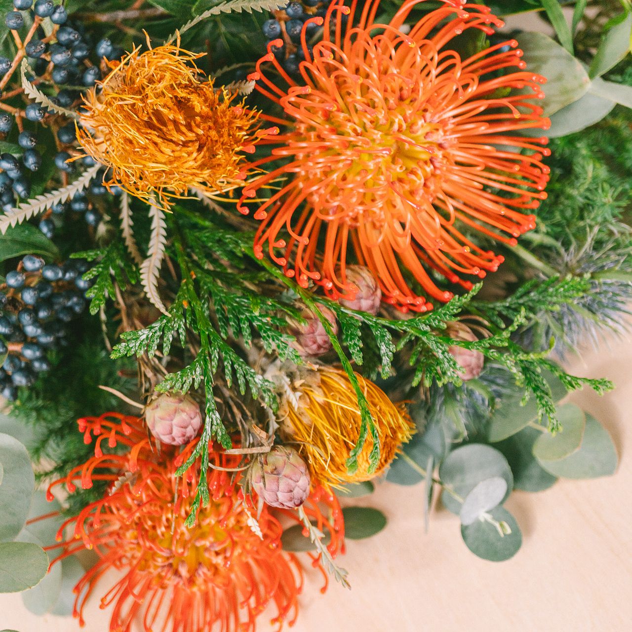 オレンジとネイビーのビンテージスワッグ