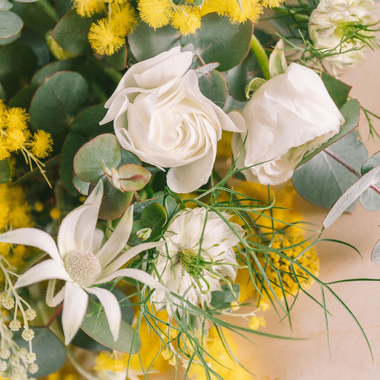 幸せを呼ぶミモザのおまかせブーケ