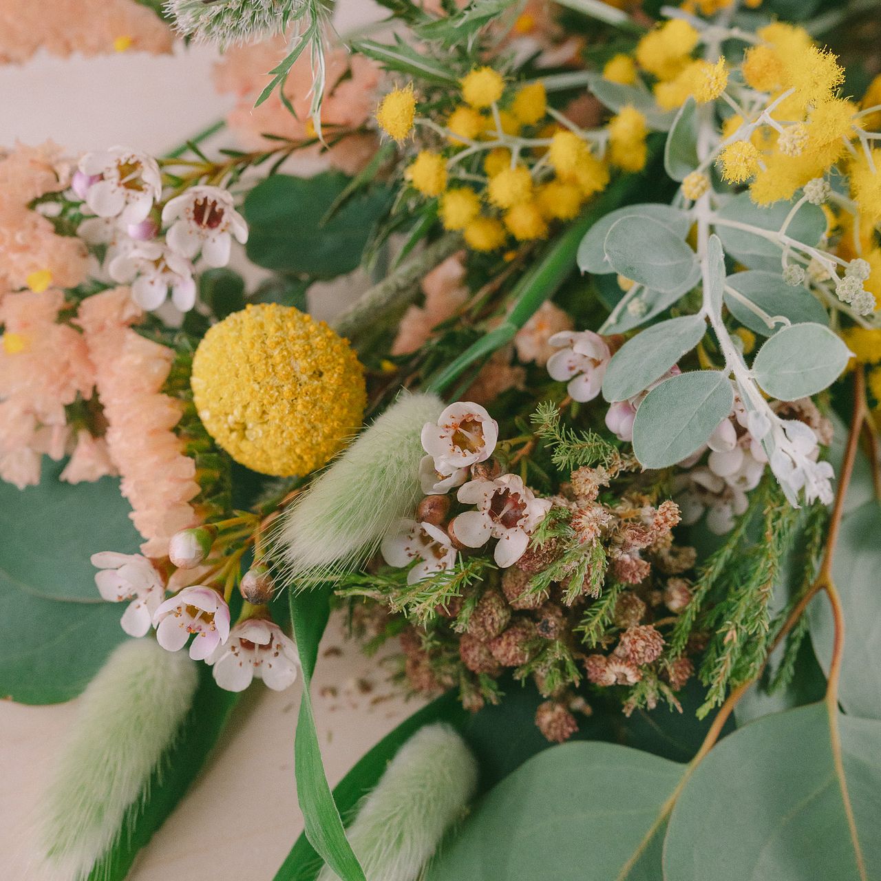 °ஐ*✧♥️幸せの花♥️２種類のミモザの大人可愛いスワッグ✧*ஐ*  ミモザの日 幸せの花 ミモザのフレッシュスワッグ