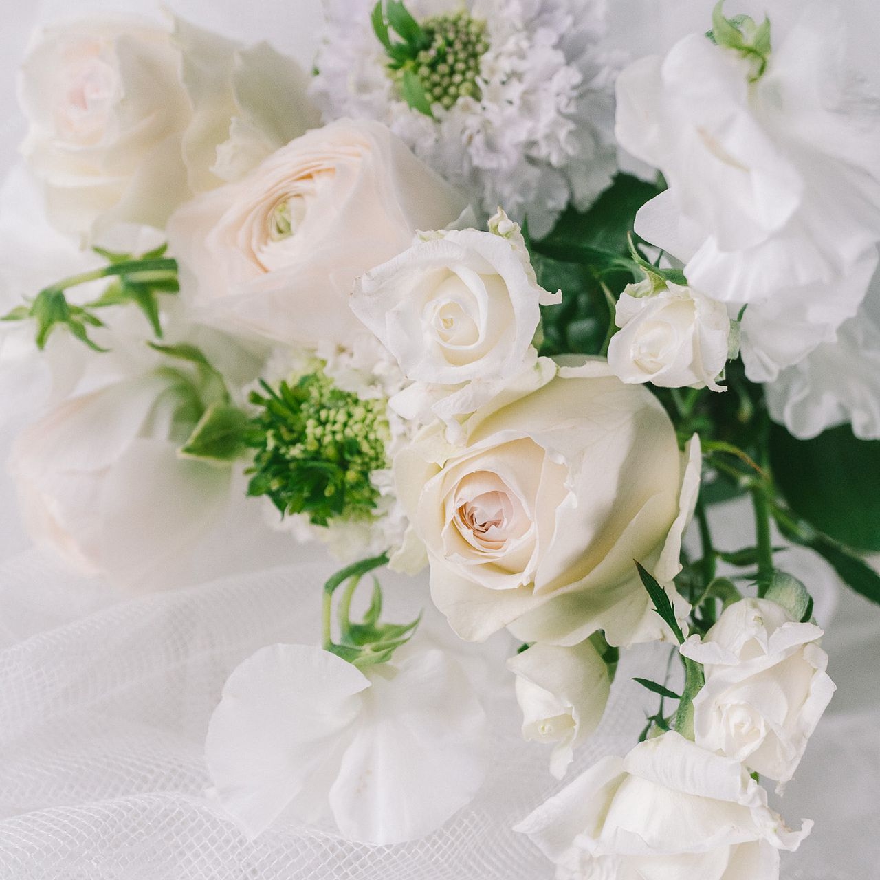 ホワイトデーに楽しむ「ホワイトシルキーブーケ」