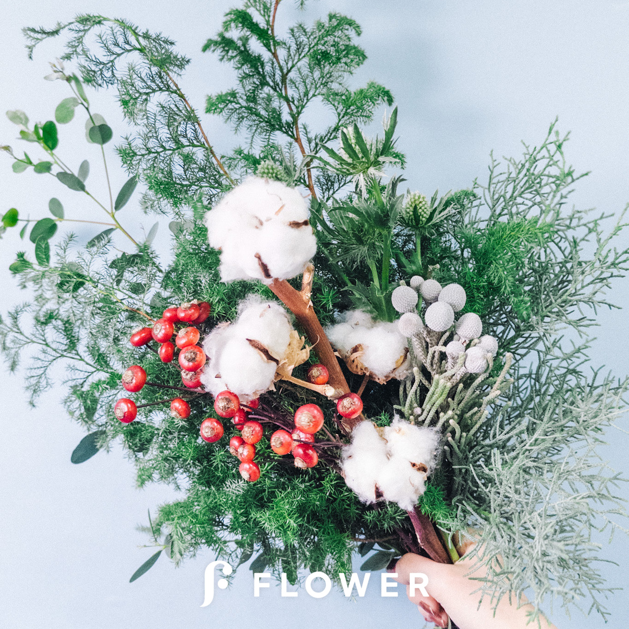 北海道産オオウバユリに白い綿花を針葉樹と束ねた香り豊かな　クリスマス　スワッグ 今年はなぜか、リースの気分ではなかったのです。。 リースも